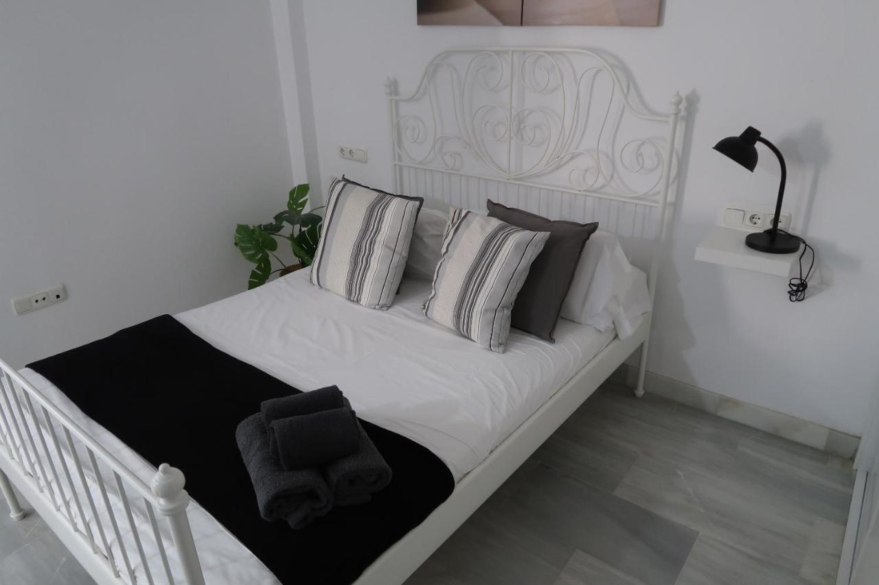 J & E Malaga Center Apartamentos Εξωτερικό φωτογραφία